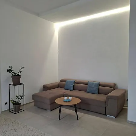 Emyfrancesco House בית נופש *