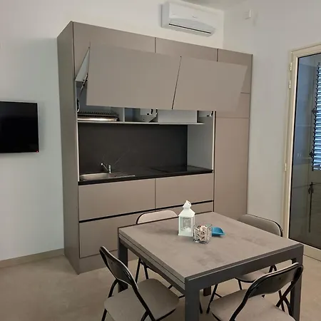 Emyfrancesco House